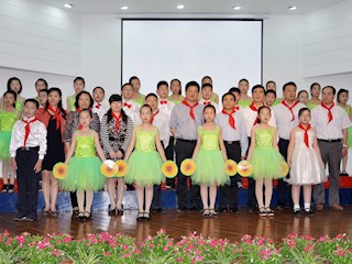 与领导合影
