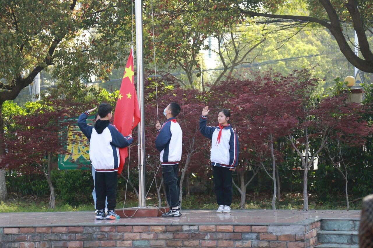 【升旗仪式】心怀感恩，与爱同行（第十三周）