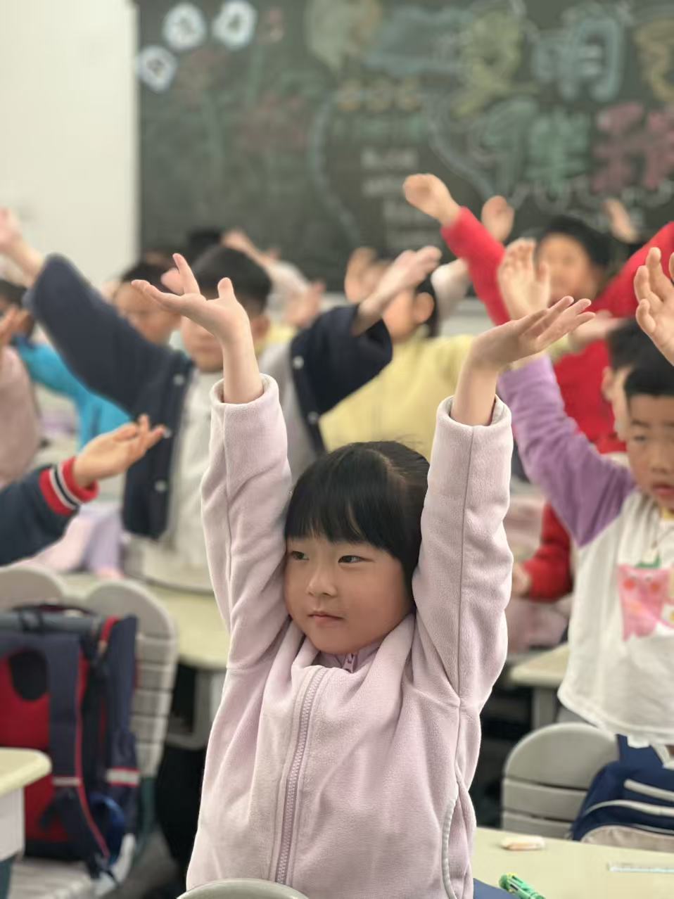 18.苏州市吴中区临湖第一中心小学+翁华+《课堂上的小嫩芽》 地点：教室